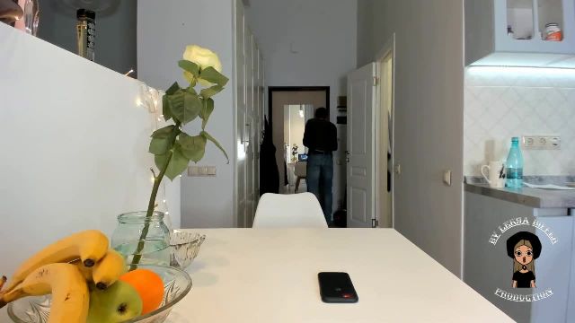 Трахнул непослушную учительницу английского и кончил ей в киску - 1